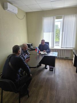 Провел встречу с населением