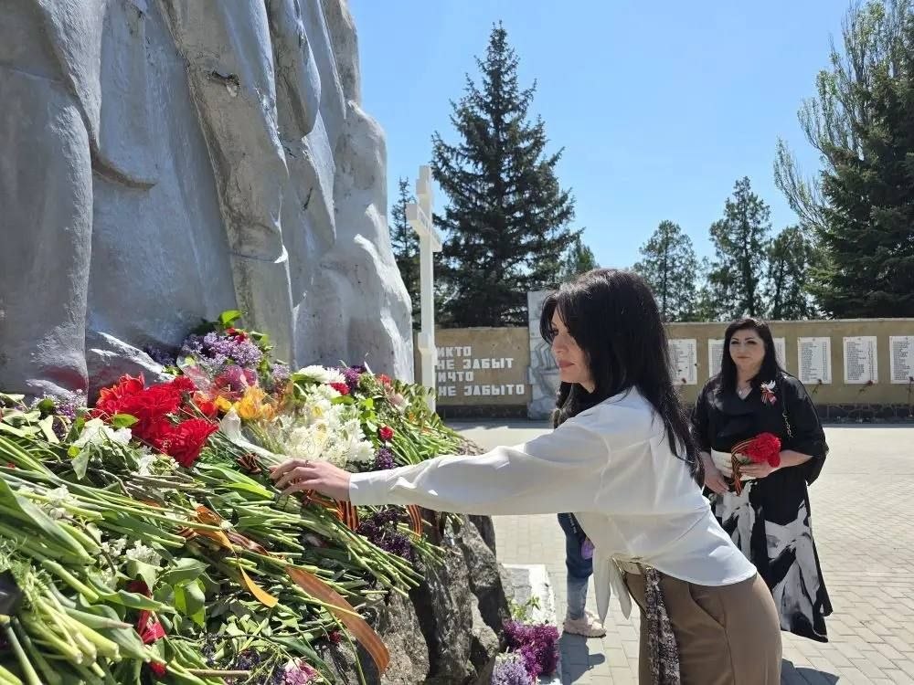 Докучаевск почтил память героев Великой Победы Докучаевск почтил память героев Великой Победы