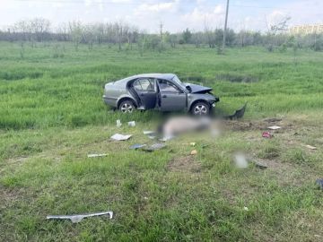 Полицейские устанавливают обстоятельства смертельного ДТП в Углегорске