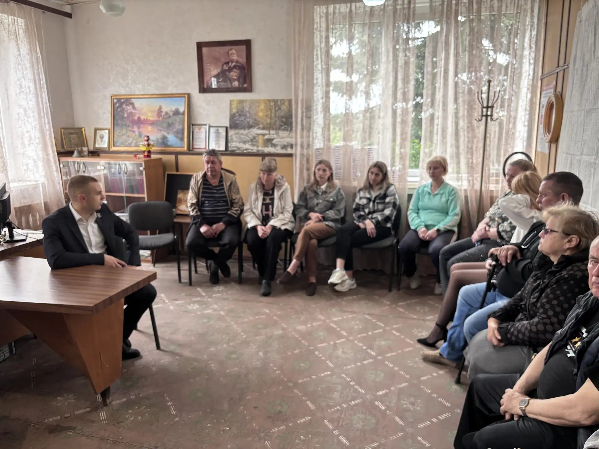 Встреча с жителями села Марьяновка: Важные вопросы и перспективы развития Встреча с жителями села Марьяновка: Важные вопросы и перспективы развития