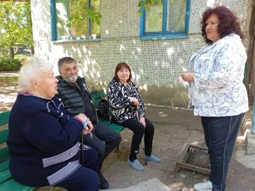 13 мая 2026 года в состоялась встреча руководителя общественной приемной МО ВПП «Единая Россия» Татьяна Давыденко с жителями г. Светлодарск