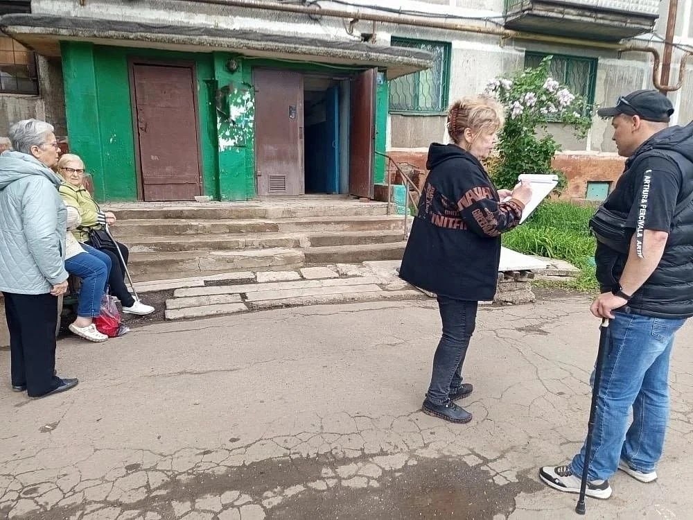 Роман Конев: Жители Калининского района Горловки активно участвуют в проекте «Управдом», организованном районной администрацией и Единым региональным фондом управления многоквартирными домами ДНР Роман Конев: Жители Калининского района Горловки активно участвуют в проекте «Управдом», организованном районной администрацией и Единым региональным фондом управления многоквартирными домами ДНР