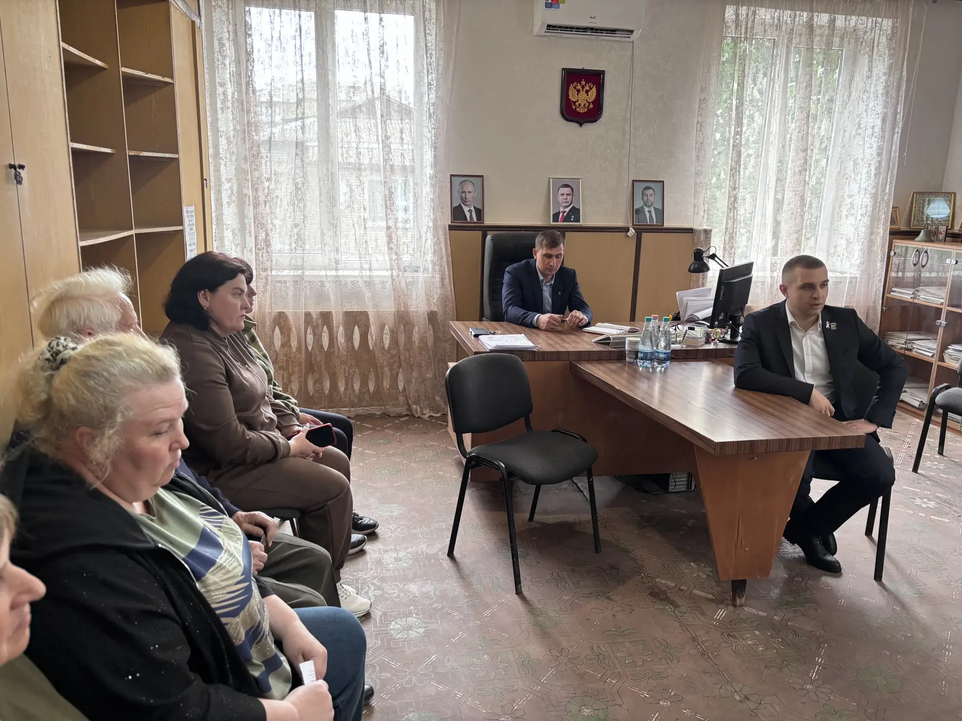 Встреча с жителями села Марьяновка: Важные вопросы и перспективы развития Встреча с жителями села Марьяновка: Важные вопросы и перспективы развития