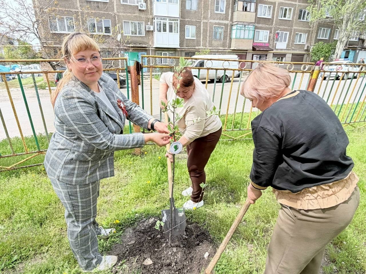 Сад памяти в Снежном: в честь героев, во имя будущего Сад памяти в Снежном: в честь героев, во имя будущего