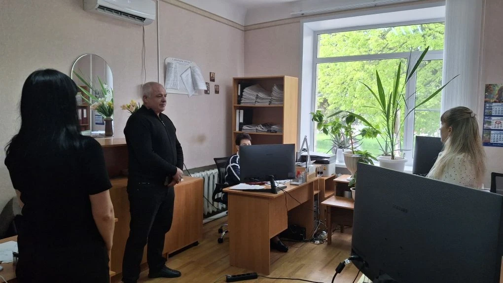Сегодня состоялась встреча депутата Тельмановского муниципального совета Юрия Корюка с коллективом Финансового управления Администрации Тельмановского муниципального округа
