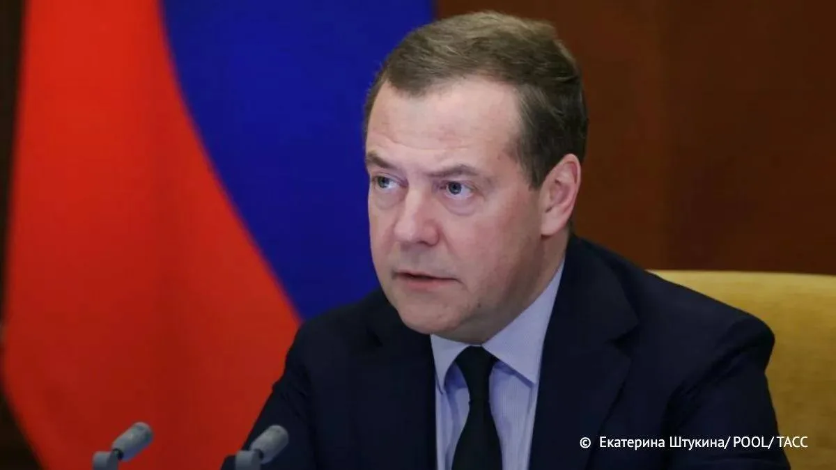 Денис Зубов: Коррупционное дело против ближайшего сподвижника Зеленского — Андрея Ермака — представляет собой фактическую публичную гражданскую казнь, заявил Медведев