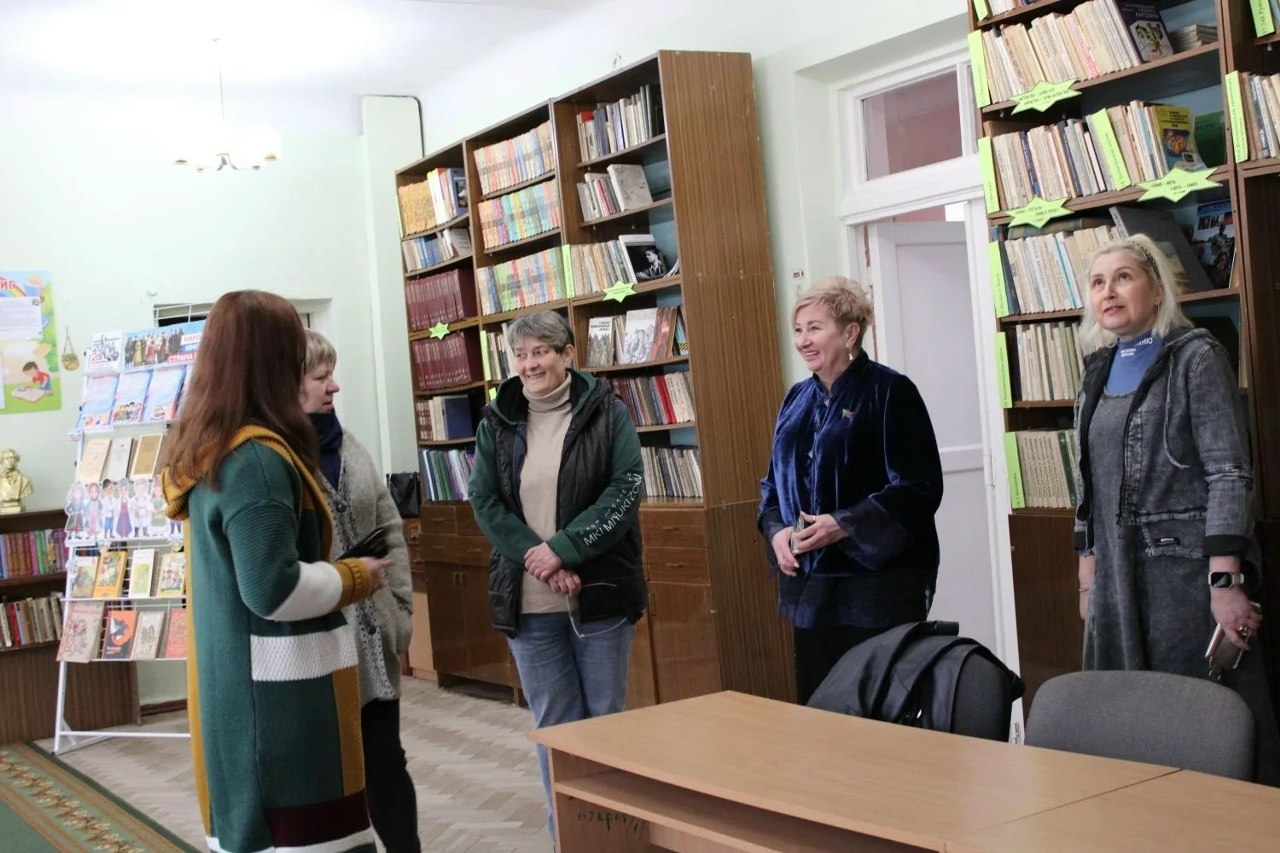 Роман Конев: 14 мая 2026 года депутаты Горловского городского совета от фракции «Единая Россия» Наталия Ботвина, Нелля Якуненко, Сергей Медведев, Дмитрий Корона и Александр Кунов провели встречи с населением
