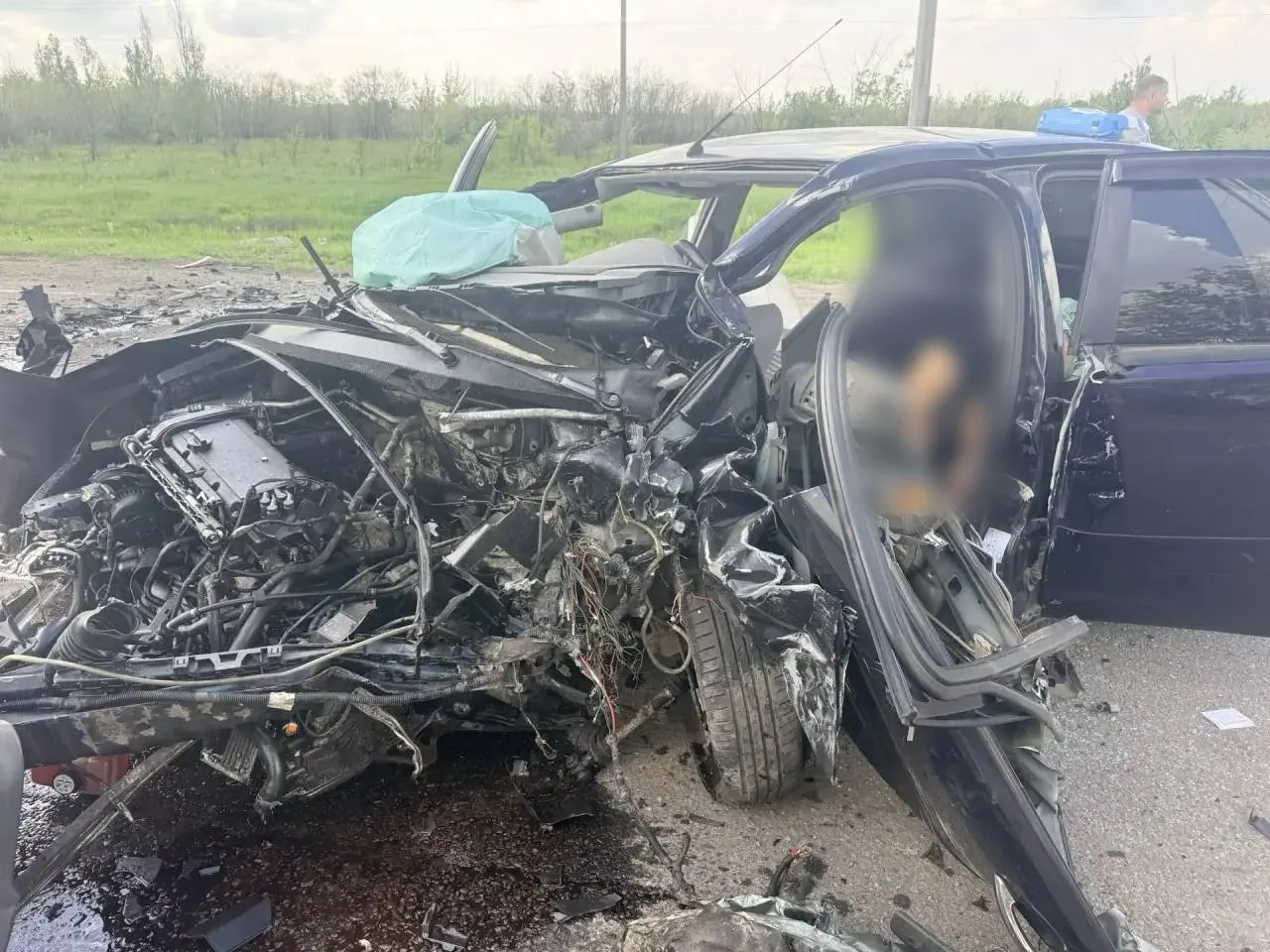 Полицейские устанавливают обстоятельства смертельного ДТП в Углегорске Полицейские устанавливают обстоятельства смертельного ДТП в Углегорске