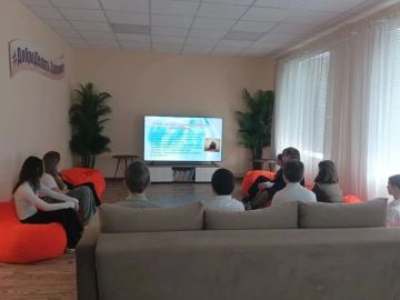 Сегодня в молодежном отделе МБУ "Дебальцевский центр культуры и досуга" прошло профилактическое мероприятие, посвящённое проблеме наркомании