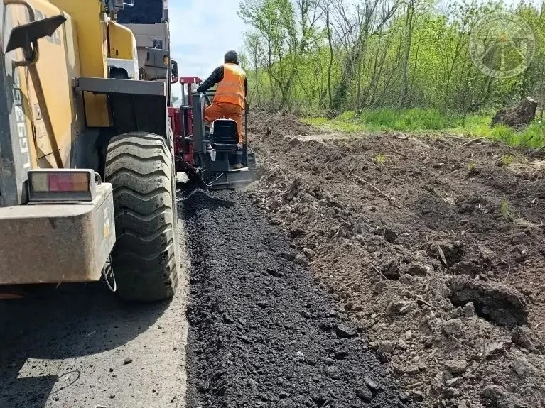 Полностью завершили работы по приведению в нормативное состояние автомобильной дороги /Белгород - Старобельск - Луганск - Донецк -Мариуполь/ - Бугас – Николаевка Полностью завершили работы по приведению в нормативное состояние автомобильной дороги /Белгород - Старобельск - Луганск - Донецк -Мариуполь/ - Бугас – Николаевка