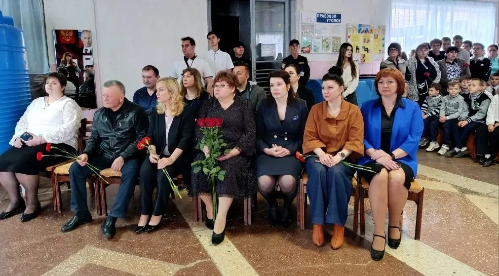 Наталья Бегуненко: В рамках проекта «Новая школа» Единой России в «Школе № 103 г.о. Донецк» состоялось торжественное открытие мемориальной доски в память директора школы Грачевой Татьяны Аркадиевны, погибшей в результате... Наталья Бегуненко: В рамках проекта «Новая школа» Единой России в «Школе № 103 г.о. Донецк» состоялось торжественное открытие мемориальной доски в память директора школы Грачевой Татьяны Аркадиевны, погибшей в результате...