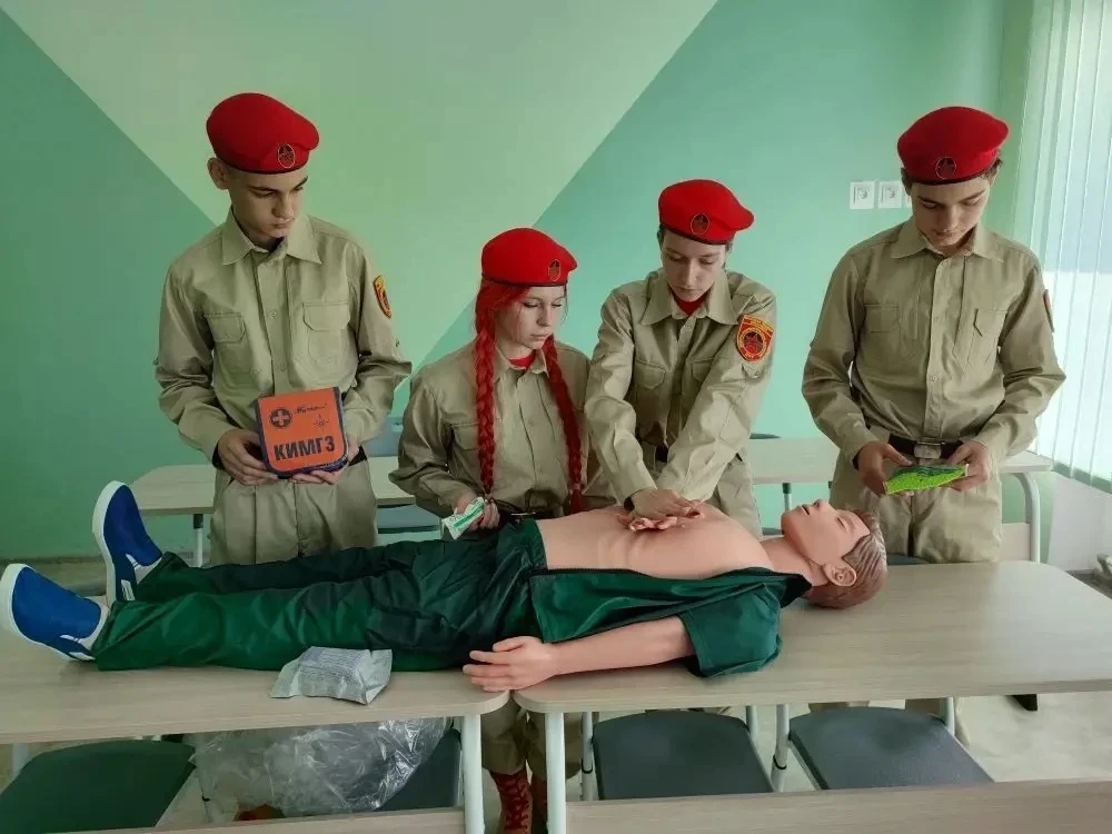 В рамках национального проекта «Молодежь и дети» школы Мангушского муниципального округа оснащены современным оборудованием для кабинетов ОБЗР и труда
