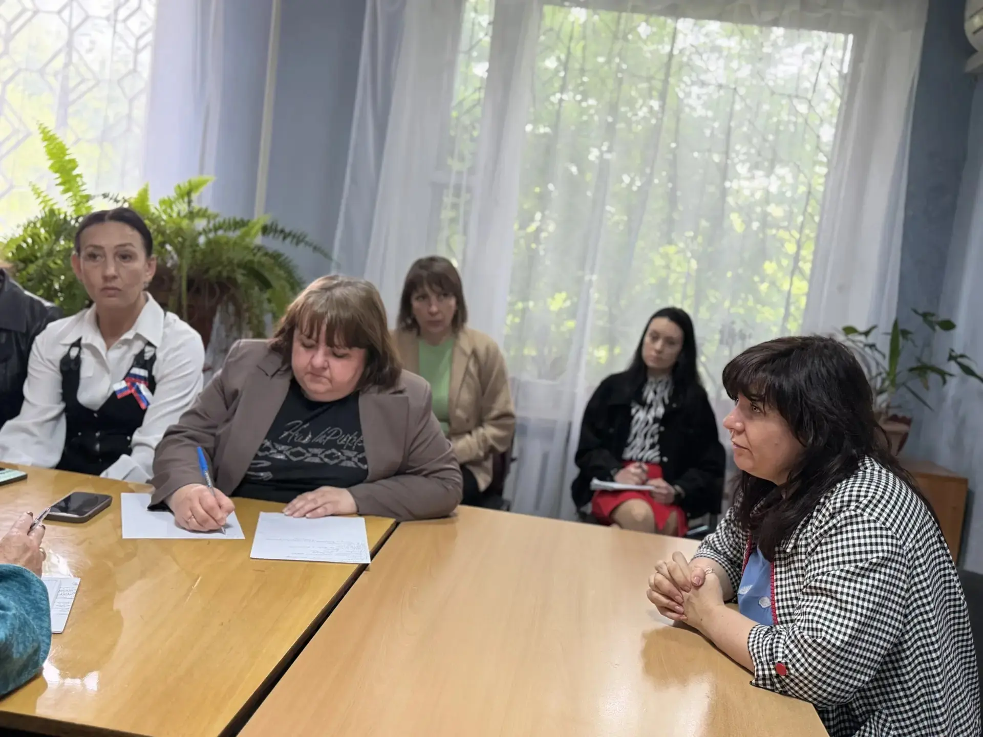 Круглый стол с активной и работающей молодежью Иловайска Круглый стол с активной и работающей молодежью Иловайска