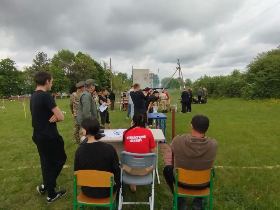 Наталья Великодная: Эстафета памяти. 15 мая, на базе Михайловской школы, в рамках партийного проекта Единой России «Старший брат», с большим успехом прошло военно-спортивное соревнование «Эстафета Памяти»! Это событие... Наталья Великодная: Эстафета памяти. 15 мая, на базе Михайловской школы, в рамках партийного проекта Единой России «Старший брат», с большим успехом прошло военно-спортивное соревнование «Эстафета Памяти»! Это событие...