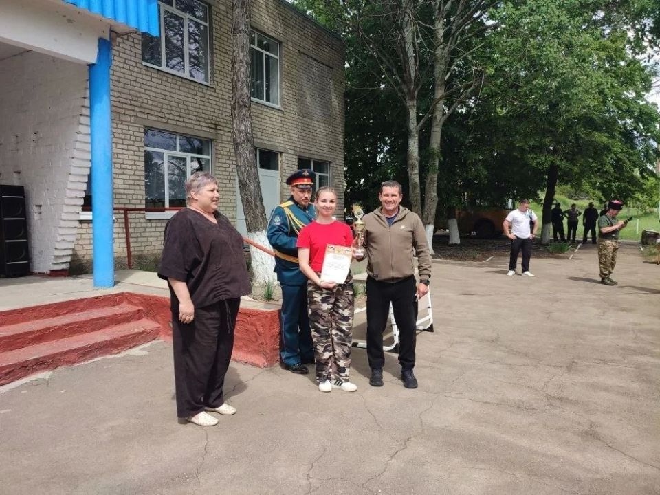 Наталья Великодная: Эстафета памяти. 15 мая, на базе Михайловской школы, в рамках партийного проекта Единой России «Старший брат», с большим успехом прошло военно-спортивное соревнование «Эстафета Памяти»! Это событие... Наталья Великодная: Эстафета памяти. 15 мая, на базе Михайловской школы, в рамках партийного проекта Единой России «Старший брат», с большим успехом прошло военно-спортивное соревнование «Эстафета Памяти»! Это событие...