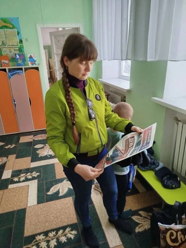 «Теремок» читает: газеты «Донецкая республика» и «Единая Россия» — в каждом доме «Теремок» читает: газеты «Донецкая республика» и «Единая Россия» — в каждом доме