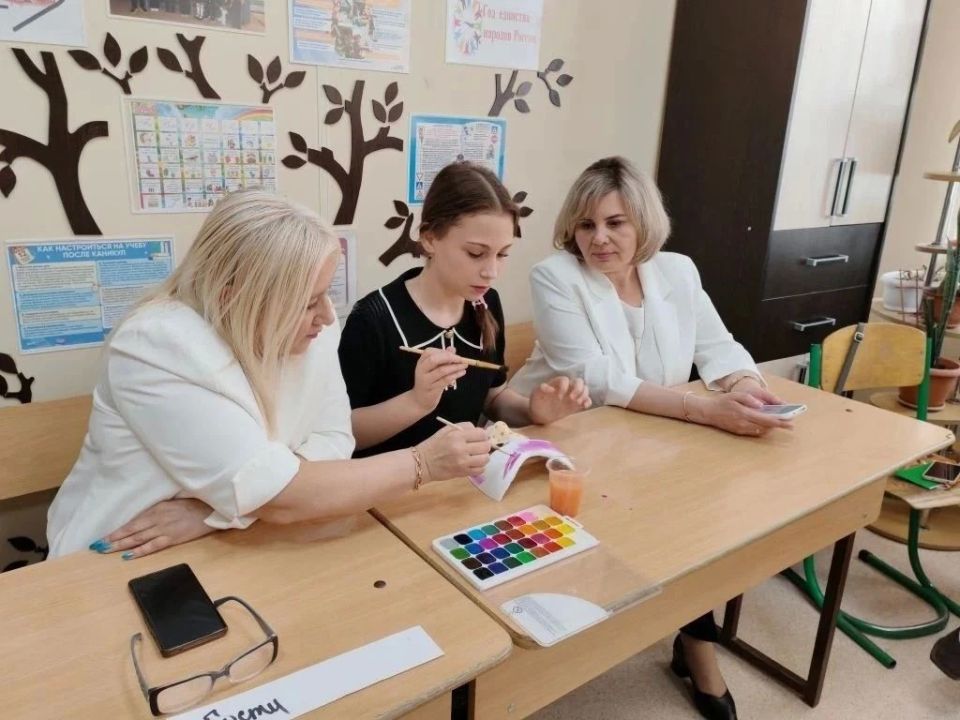 В Старобешевской школе № 1 прошли «Семейные субботы» В Старобешевской школе № 1 прошли «Семейные субботы»
