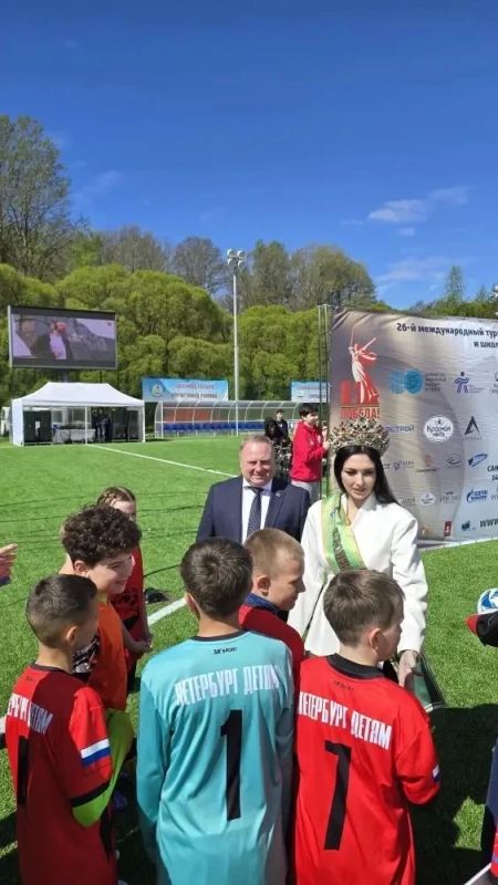 Воспитанники спортивной школы «СПОРТЛАЙН», учащиеся Горловской школы-интерната, на XXVI турнире по мини-футболу среди детских центров и школ-интернатов, посвящённом 81-й годовщине Великой Победы завоевали серебряные медали! Воспитанники спортивной школы «СПОРТЛАЙН», учащиеся Горловской школы-интерната, на XXVI турнире по мини-футболу среди детских центров и школ-интернатов, посвящённом 81-й годовщине Великой Победы завоевали серебряные медали!