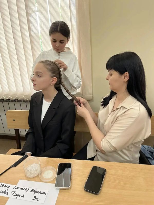 В Старобешевской школе № 1 прошли «Семейные субботы» В Старобешевской школе № 1 прошли «Семейные субботы»