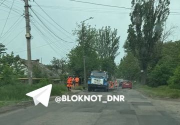 На улице Олимпиева также приступили к текущему ремонту дороги