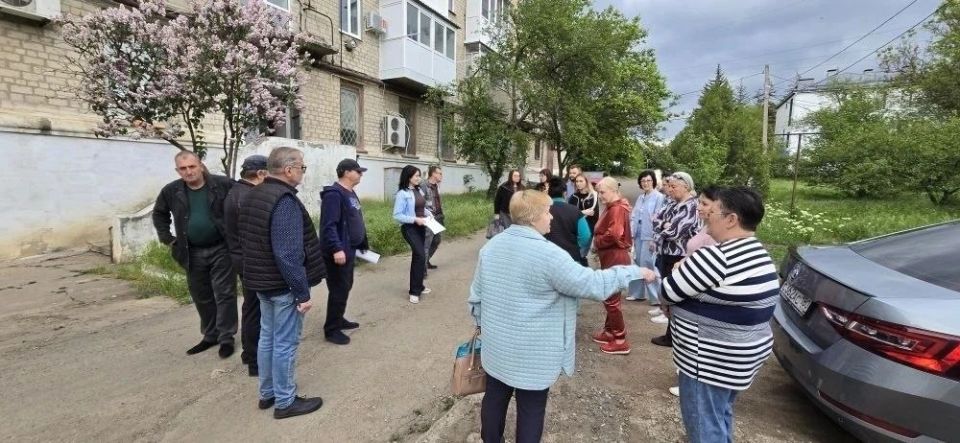 В Докучаевске прошли встречи с жителями, где обсуждались актуальные вопросы городского округа В Докучаевске прошли встречи с жителями, где обсуждались актуальные вопросы городского округа