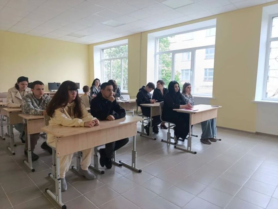 В Государственном бюджетном профессиональном образовательном учреждении «Горловский колледж городского хозяйства» состоялась очередная встреча в рамках цикла лекций, посвященных духовно-нравственным ценностям