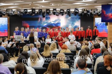 В концертном зале Дома молодёжи «30/09» с огромным успехом прошёл концерт Оркестра народных инструментов Детской музыкальной школы № 1 им. Н. Леонтовича!