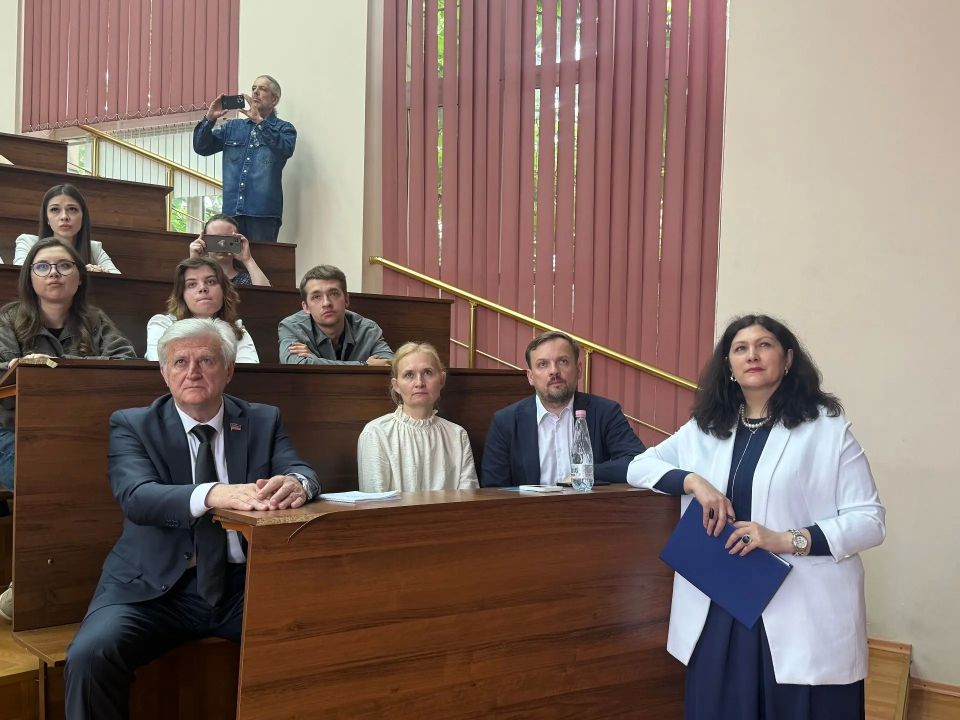 В ДонГУ презентовали первую в России книгу про студентов-участников СВО В ДонГУ презентовали первую в России книгу про студентов-участников СВО