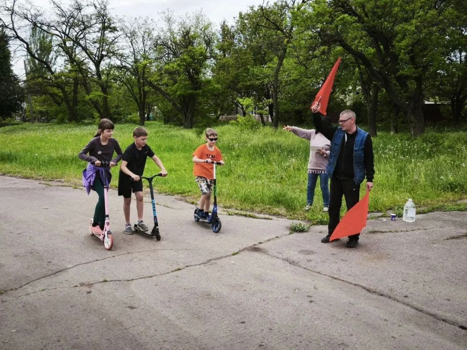 Сегодня, 19.05.26. В Светлодарском Дворце культуры в п Новолуганское состоялось спортивное мероприятие "Кто быстрее" Сегодня, 19.05.26. В Светлодарском Дворце культуры в п Новолуганское состоялось спортивное мероприятие "Кто быстрее"