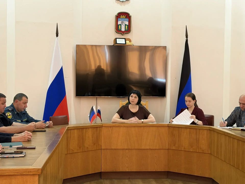 Сегодня в Администрации Тельмановского муниципального округа состоялось заседание Комиссии по предупреждению и ликвидации чрезвычайных ситуаций и обеспечению пожарной безопасности, на котором были рассмотрены следующие... Сегодня в Администрации Тельмановского муниципального округа состоялось заседание Комиссии по предупреждению и ликвидации чрезвычайных ситуаций и обеспечению пожарной безопасности, на котором были рассмотрены следующие...
