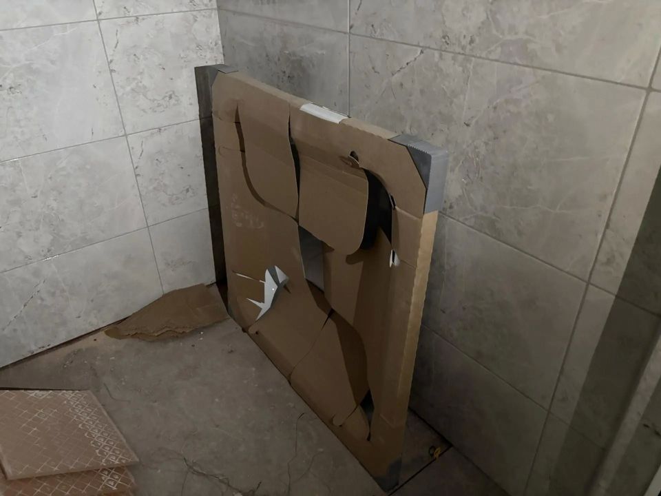 Благодаря Сахалинской области продолжается восстановление спортзала шахтерской школы № 2 Благодаря Сахалинской области продолжается восстановление спортзала шахтерской школы № 2