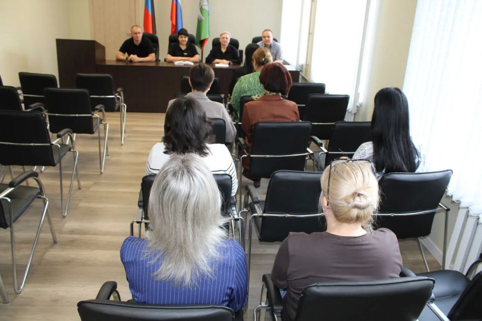 В администрации городского округа Горловка состоялось методическое занятие из цикла гражданской обороны и противодействия ЧС В администрации городского округа Горловка состоялось методическое занятие из цикла гражданской обороны и противодействия ЧС