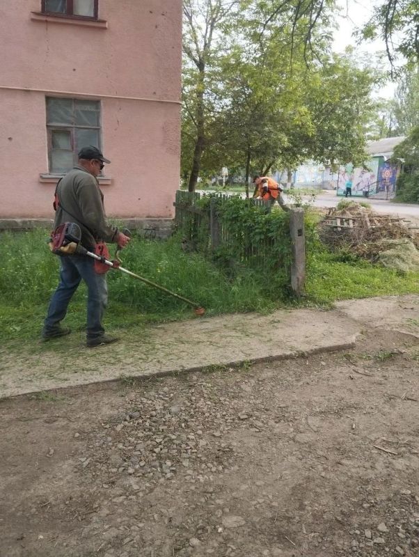 В пгт. Мироновский проведены работы по благоустройству территории В пгт. Мироновский проведены работы по благоустройству территории