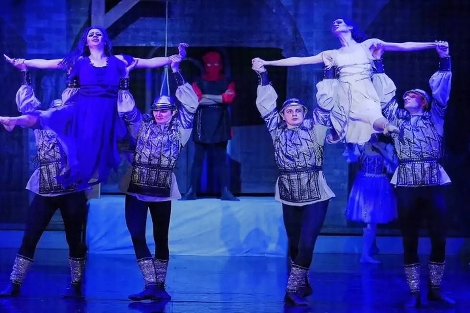 «Донбасс Опера» выступила в Сочи со спектаклем «Собор Парижской Богоматери» «Донбасс Опера» выступила в Сочи со спектаклем «Собор Парижской Богоматери»