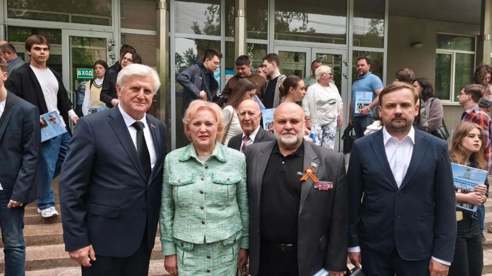 В ДонГУ презентовали первую в России книгу про студентов-участников СВО В ДонГУ презентовали первую в России книгу про студентов-участников СВО