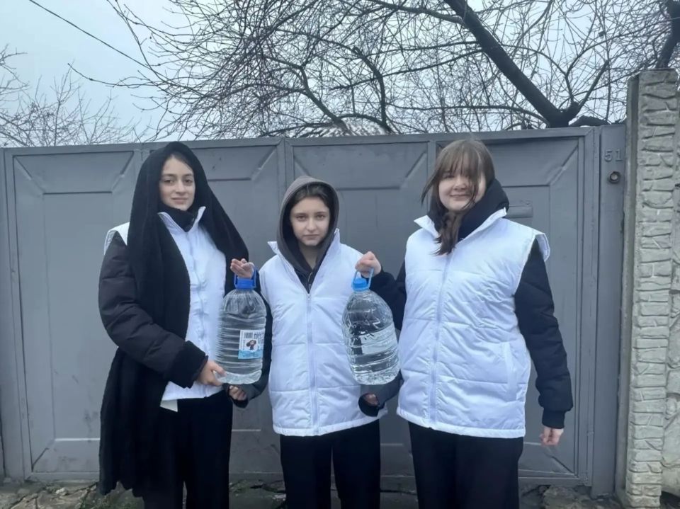 Активисты Снежного продолжают участвовать в общественной жизни муниципалитета Активисты Снежного продолжают участвовать в общественной жизни муниципалитета