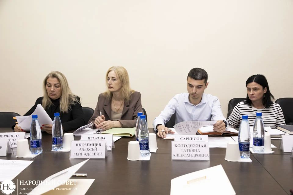 В профильном комитете обсудили проект закона в сфере установления специальных семеноводческих зон в Республике В профильном комитете обсудили проект закона в сфере установления специальных семеноводческих зон в Республике