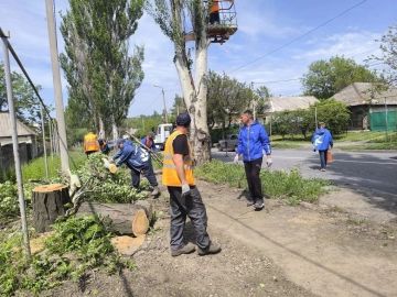 К депутатам фракции "Единая Россия" Торезского городского совета обратились жители улицы Ленина