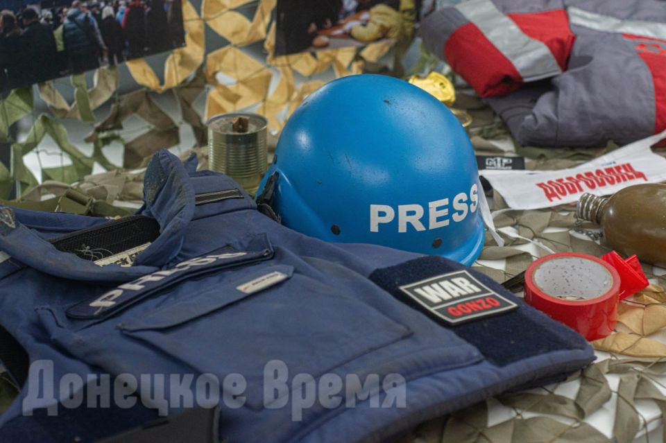 Без блюра и права на забвение: в ДНР презентовали игру о волонтере в осажденном Мариуполе Без блюра и права на забвение: в ДНР презентовали игру о волонтере в осажденном Мариуполе