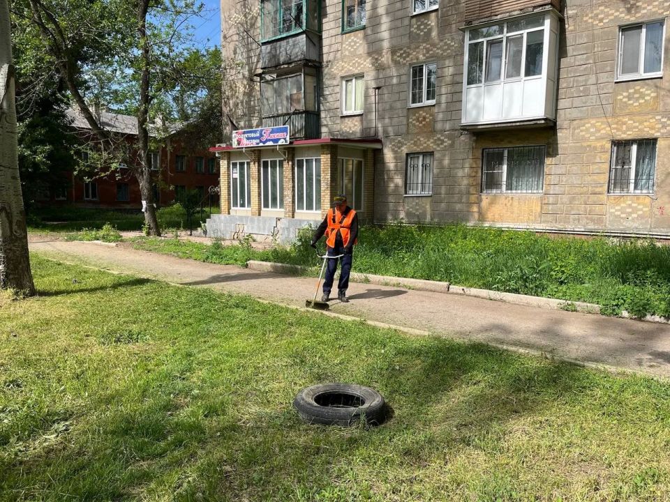 МУП «Простор» ежедневно выполняет все необходимые работы по содержанию городских улиц МУП «Простор» ежедневно выполняет все необходимые работы по содержанию городских улиц