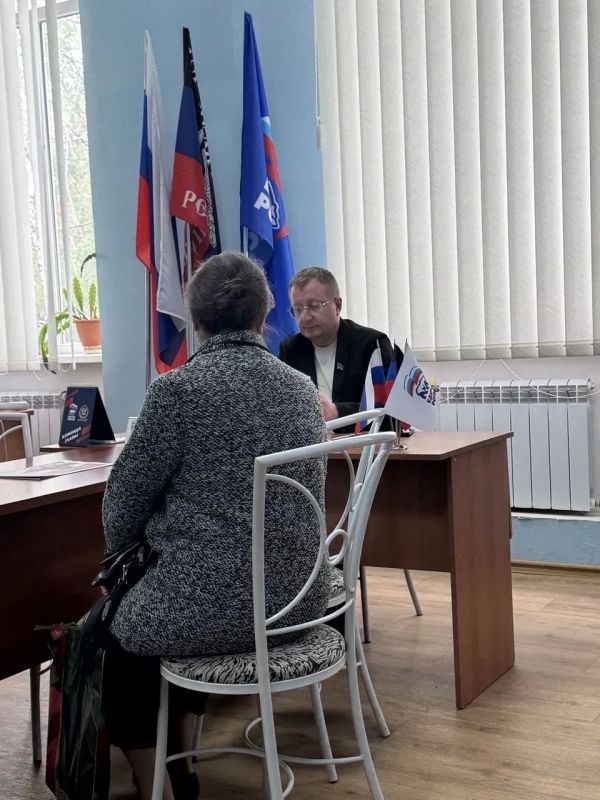 Виктор Николаенко подвел итоги приемов граждан в Зугрэсе и Харцызске Виктор Николаенко подвел итоги приемов граждан в Зугрэсе и Харцызске