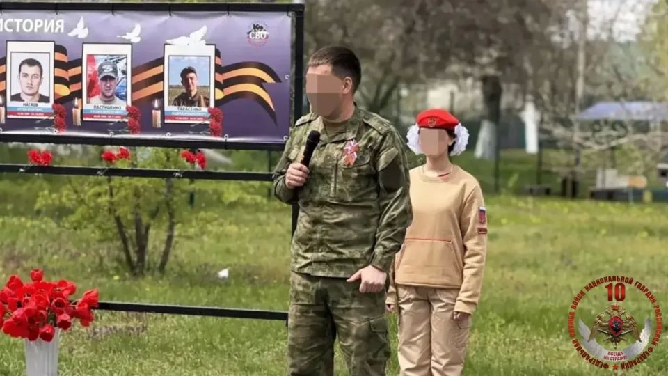 В городском округе Снежное Донецкой Народной Республики состоялось открытие музея под открытым небом, посвящённого памяти выпускников школы № 15, погибших при выполнении задач в ходе специальной военной операции В городском округе Снежное Донецкой Народной Республики состоялось открытие музея под открытым небом, посвящённого памяти выпускников школы № 15, погибших при выполнении задач в ходе специальной военной операции