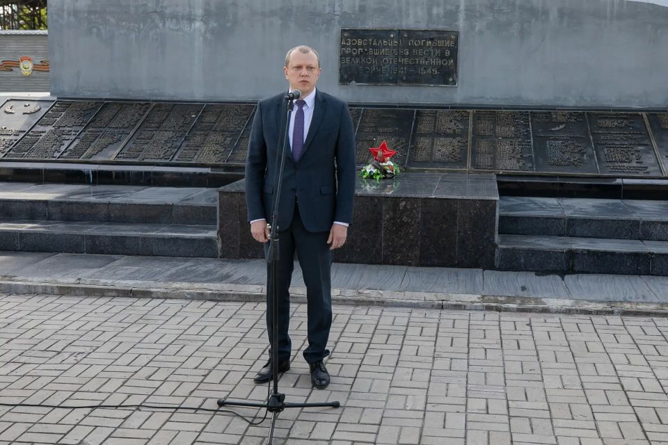 Отметили четвертую годовщину освобождения Мариуполя от неонацистов Отметили четвертую годовщину освобождения Мариуполя от неонацистов