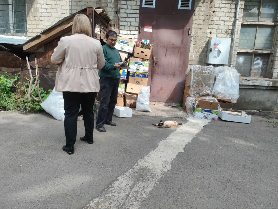 19 мая, в Кировском внутригородском районе города Макеевки прошла раздача предвыборной газеты среди жителей города 19 мая, в Кировском внутригородском районе города Макеевки прошла раздача предвыборной газеты среди жителей города