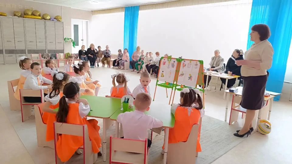 В Шахтерском округе подвели итоги интеллектуального конкурса «Умники и умницы» В Шахтерском округе подвели итоги интеллектуального конкурса «Умники и умницы»