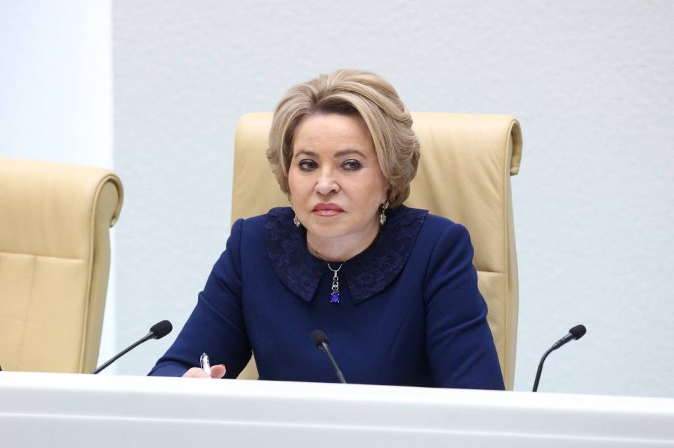 Александр Волошин: #пленарноезаседание_СФ. Сегодня в Совете Федерации прошло 613-е пленарное заседание под председательством Валентины Ивановны Матвиенко Александр Волошин: #пленарноезаседание_СФ. Сегодня в Совете Федерации прошло 613-е пленарное заседание под председательством Валентины Ивановны Матвиенко