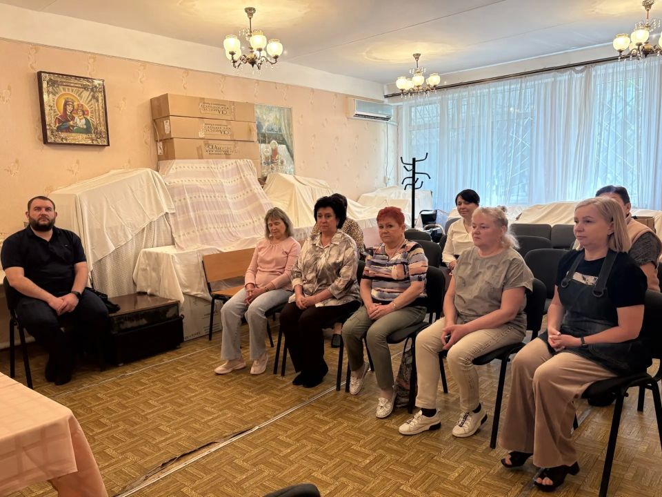 Встречи с трудовым коллективом в Ленинском районе города Донецка продолжаются Встречи с трудовым коллективом в Ленинском районе города Донецка продолжаются