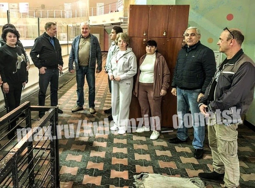 В Кировском районе состоялась встреча заместителя главы администрации г.о. Донецк с работниками ледово-спортивного комплекса «Лидер» В Кировском районе состоялась встреча заместителя главы администрации г.о. Донецк с работниками ледово-спортивного комплекса «Лидер»