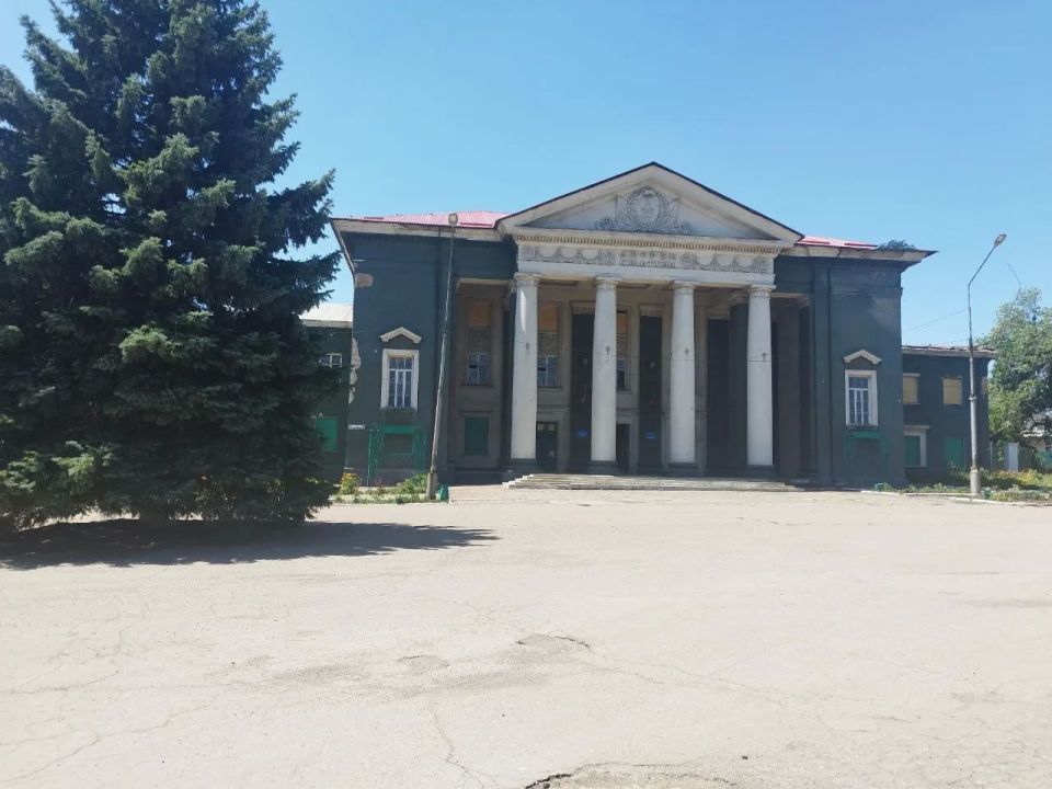 Возрождаем и развиваем культурную сферу округа Возрождаем и развиваем культурную сферу округа