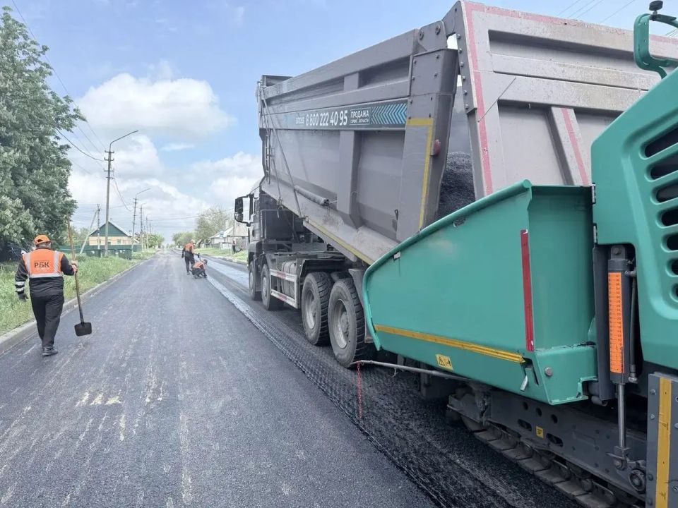 Благодаря помощи регионов продолжается обновление улично-дорожной сети подшефных муниципалитетов Республики Благодаря помощи регионов продолжается обновление улично-дорожной сети подшефных муниципалитетов Республики